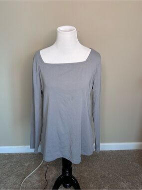 Ann Taylor Square Neck Long Sleeve Top in Light Gray